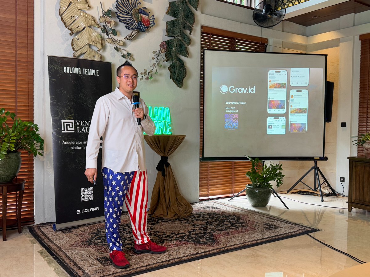 4/ <a href="/GravidCommunity/">Grav.id</a>
Founder: <a href="/ninhtran09/">Ninh like 🥷 | Grav.id</a> 

A decentralized identity platform giving users ownership over their data while securing access across Web3 applications.