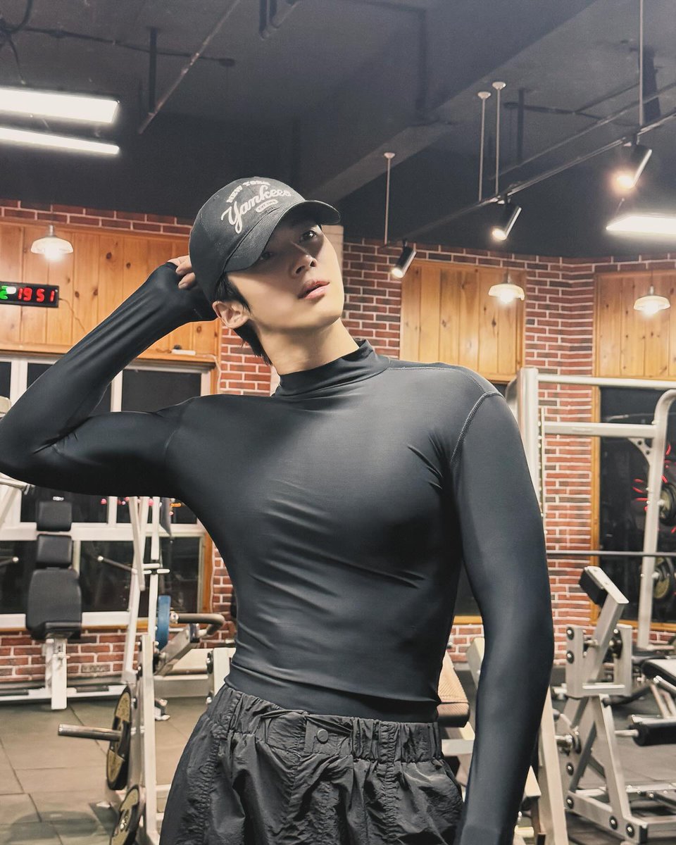 Yanan_FR's tweet photo. [INSTAGRAM] 04.02.2025

"🏋🏻🏋🏻🏋🏻"

- An https://t.co/L7NgYM7p7J