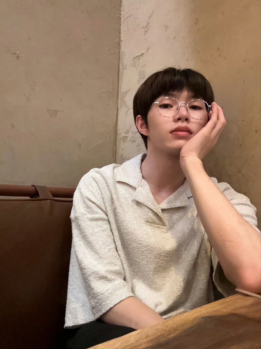 Junliu_TH's tweet photo. 25.02.04 📷 | Weibo Post ✧*:・
มีแต่อาหารน่าอร่อยๆ ทั้งนั้น (ฮิฮิ ขอไปเล่นก่อนละกัน~)
📎: https://t.co/9ffqN5nyjI
#LiuJun #JunLiu #หลิวจวิ้น #刘隽 https://t.co/vq243XeXZF