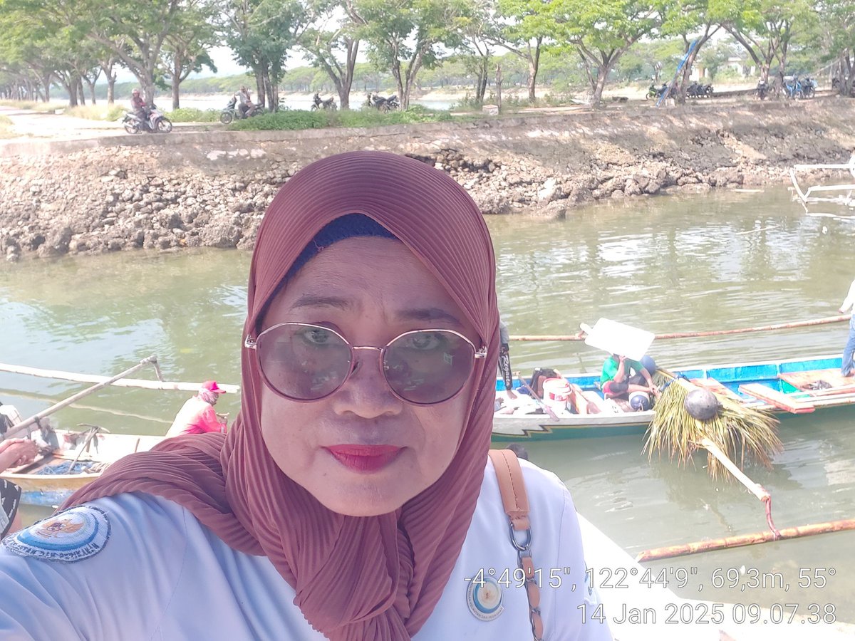 AsrianiBone's tweet photo. Selasa(14/01/2025)Pendataan hasil tangkapan pada KUB Merah Putih, ikan layang 2 gbs Rp 700.000
#GiatLuhkanSatminkalMaros 
#MunaLuhLapor
#BPPSDMKP
#BRPBAPPP_MAROS
#PUSLATLUHKP https://t.co/jTdAJDkcYC
