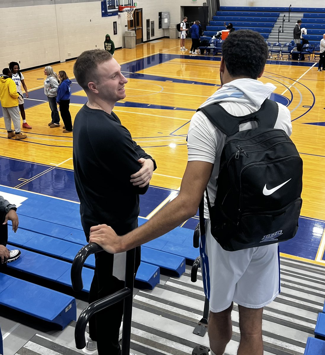 Huge shout out to Adrian’s Coach Kaiser for coming to watch Darrius last night. They built a great bond last year and I can’t express how important it is to build relationships with Coaches that last not only a season but a lifetime as well. 🖤💛 #Coach #Player #Family
