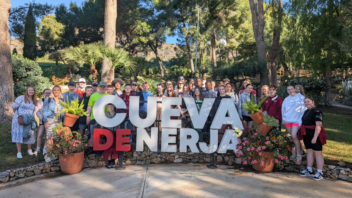 NorthLivAcademy's tweet photo. Our students are in Malaga for the NLA Modern Foreign Languages trip! 🇪🇸

Students have enjoyed the Nerja Caves and sight-seeing on the Balcon de Europa 🌏

Special thanks to Blue Stamp Travel for making this happen 👍 https://t.co/ajyGyzsCHD