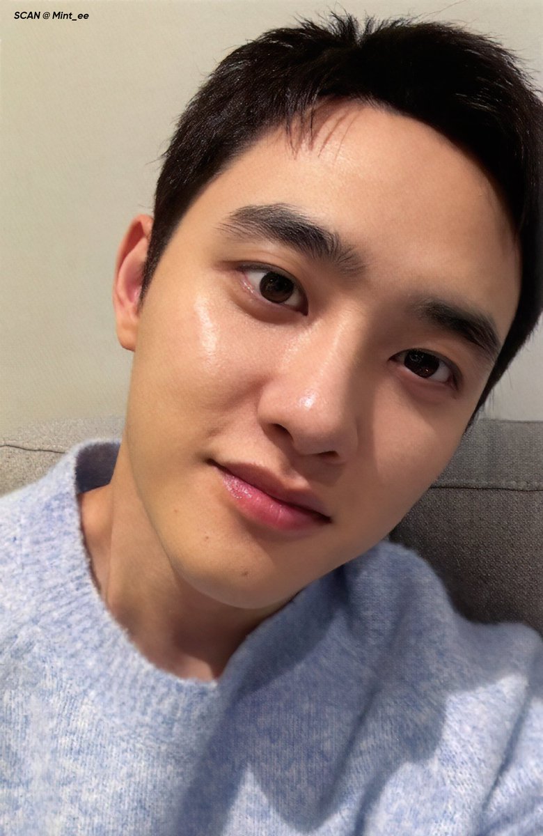 gwenchanadoh's tweet photo. cheeks, brows, lips, moles, everything... https://t.co/phAlRk2mIp