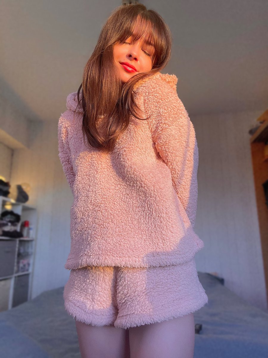 Давно не постила фото
Самая уютная пижама (и я) эвер