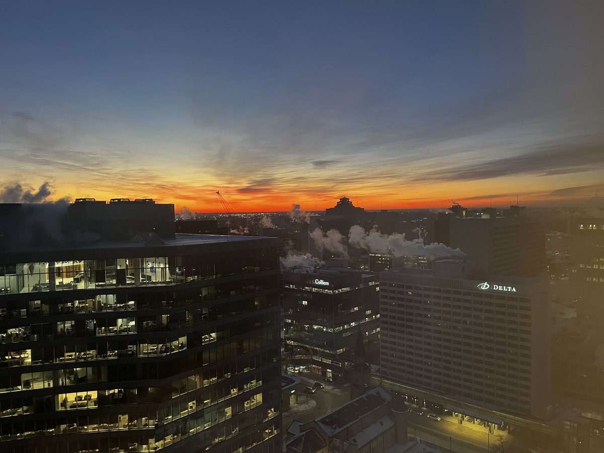 Something so pretty about an awakening city… #winnipeg