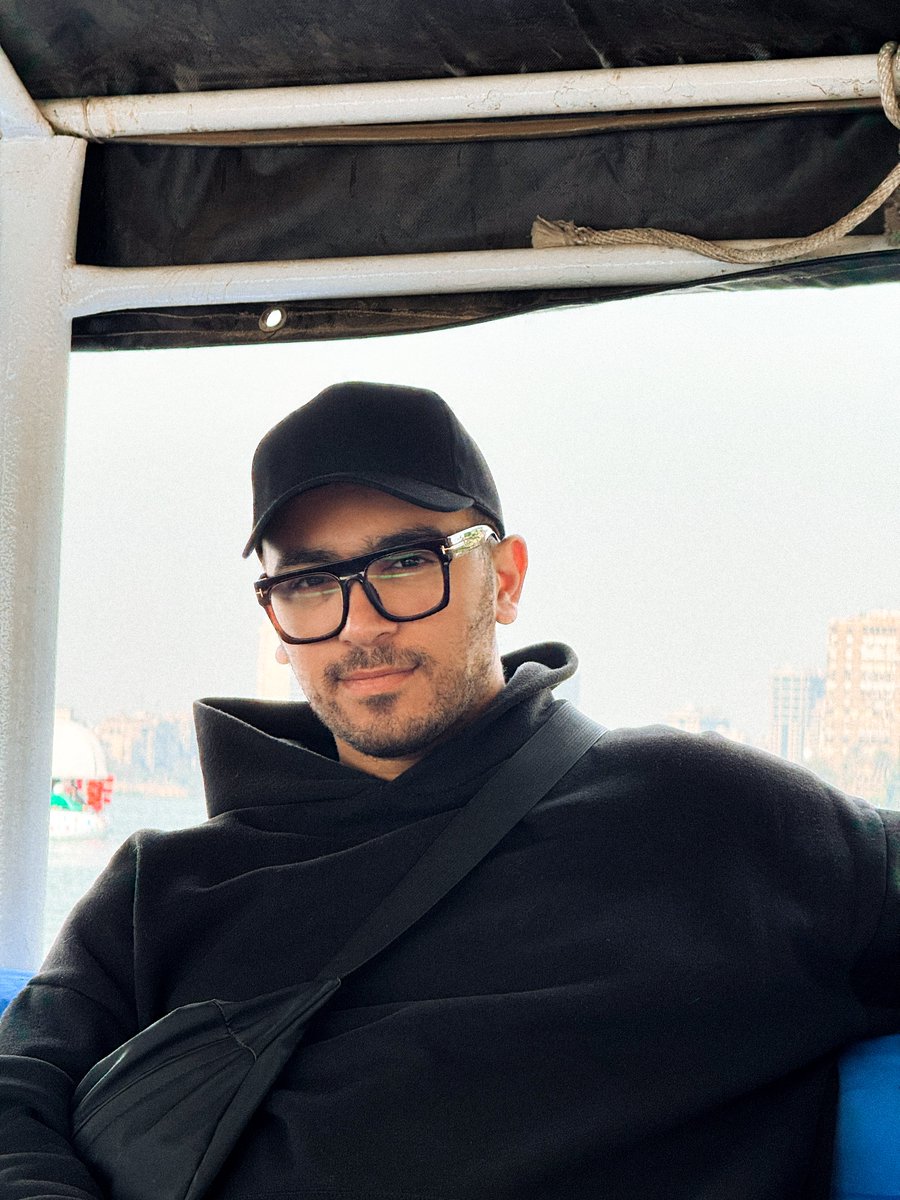 BlurryFaces___'s tweet photo. #NewProfilePic https://t.co/BFlW5O5cwM
