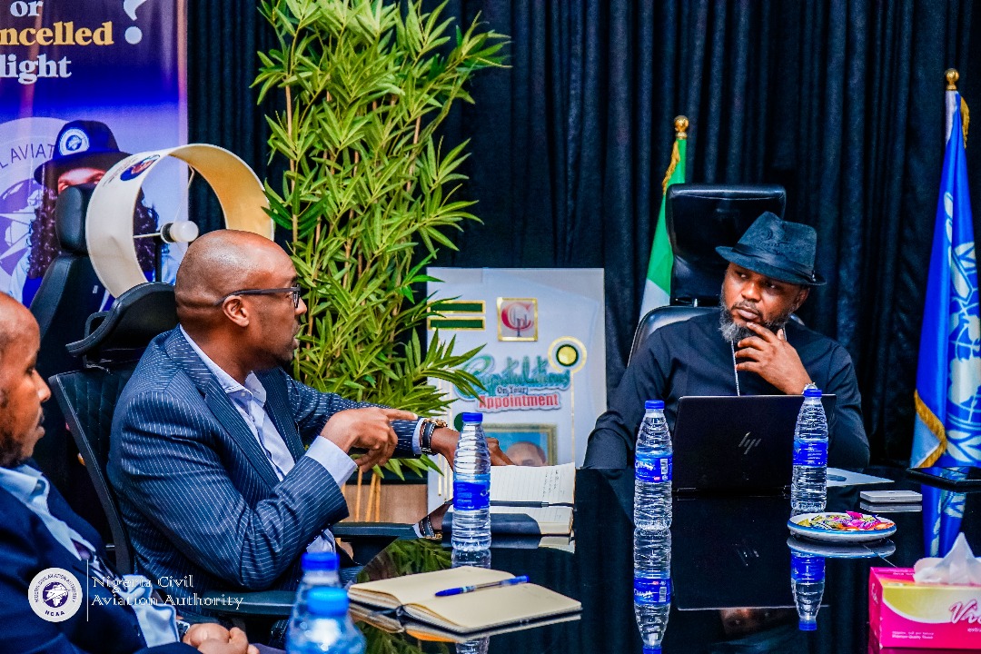 mikeachimugu01's tweet image. UPDATE: 
KENYA AIRWAYS MEETS WITH THE NCAA, APOLOGIZES FOR ILL-TREATMENT OF NIGERIAN PASSENGER AND ADMITS THAT AIRLINE'S OFFICIAL STATEMENT WAS MISLEADING 

As Director for Consumer Protection and Public Affairs at the Nigeria Civil Aviation Authority, my duty is to protect all…