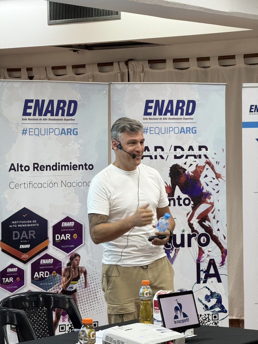 Ayer tuve el placer de compartir charla con el groso de Julio Lamas para hablar de IA y scouting en el alto rendimiento. La tecnología no es el futuro, es el presente, y puede llevarnos a otro nivel si sabemos cómo usarla.

Qué bueno sentir estos aires de libertad e innovación y