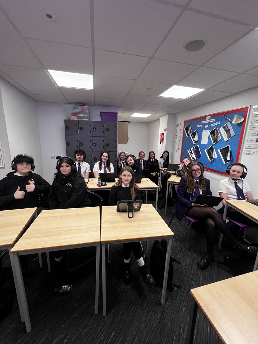 MissMeredith8's tweet image. Fantastic session with Sean and Sarah from EAS learning how to create a podcast @EAS_Cymraeg The Criw Cymraeg can't wait to launch ours! Thank you for all of the tips and tricks!