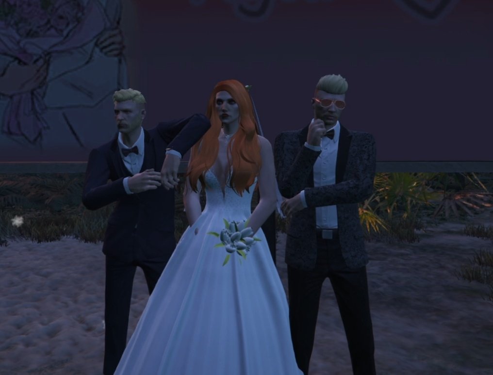 StrangerGameCap's tweet photo. Hace 3 años Tessa Goretti se casó con mi hombre, Ryan O'Neill 🍀🇮🇪 https://t.co/bxPqxExLpj