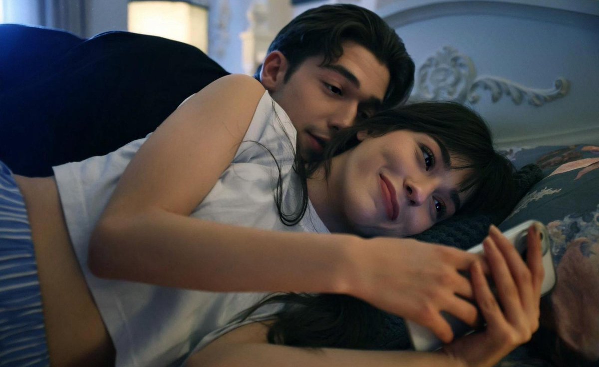 "Aşkın geceleri gündüz, gündüzleri gece yapabilecek kadar güçlü olduğuna inanıyorum."