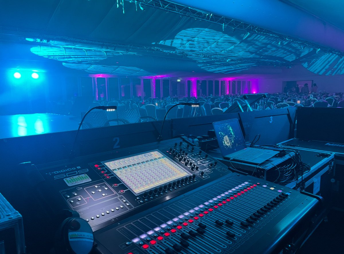 pa_hire_oxford's tweet image. The DiGiCo SD9 hard at work! #Sound_Hire #Lighting_Hire #Stage_Hire #Led_Screen_Hire #Sound_And_Light_Guys #DiGiCo