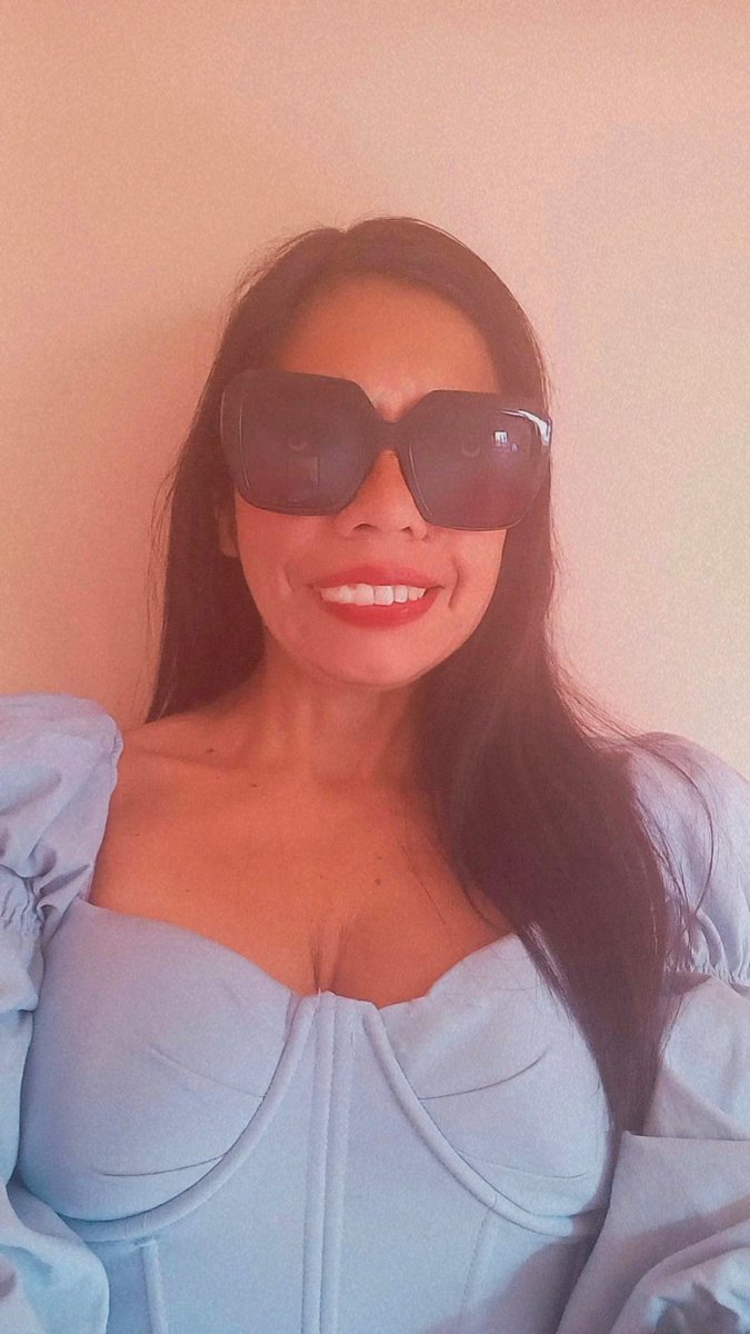 yolucecita's tweet photo. Y nos juimos. Voy con 4. Feliz Martes mis Xseros. Vida y Salud✌🏼😎
#MartesDeGafas🕶
#BuscandoAndo #GafasPalSol #GasolinaFull #Happy #FelizMartes
👓 https://t.co/t29jTdXQGB