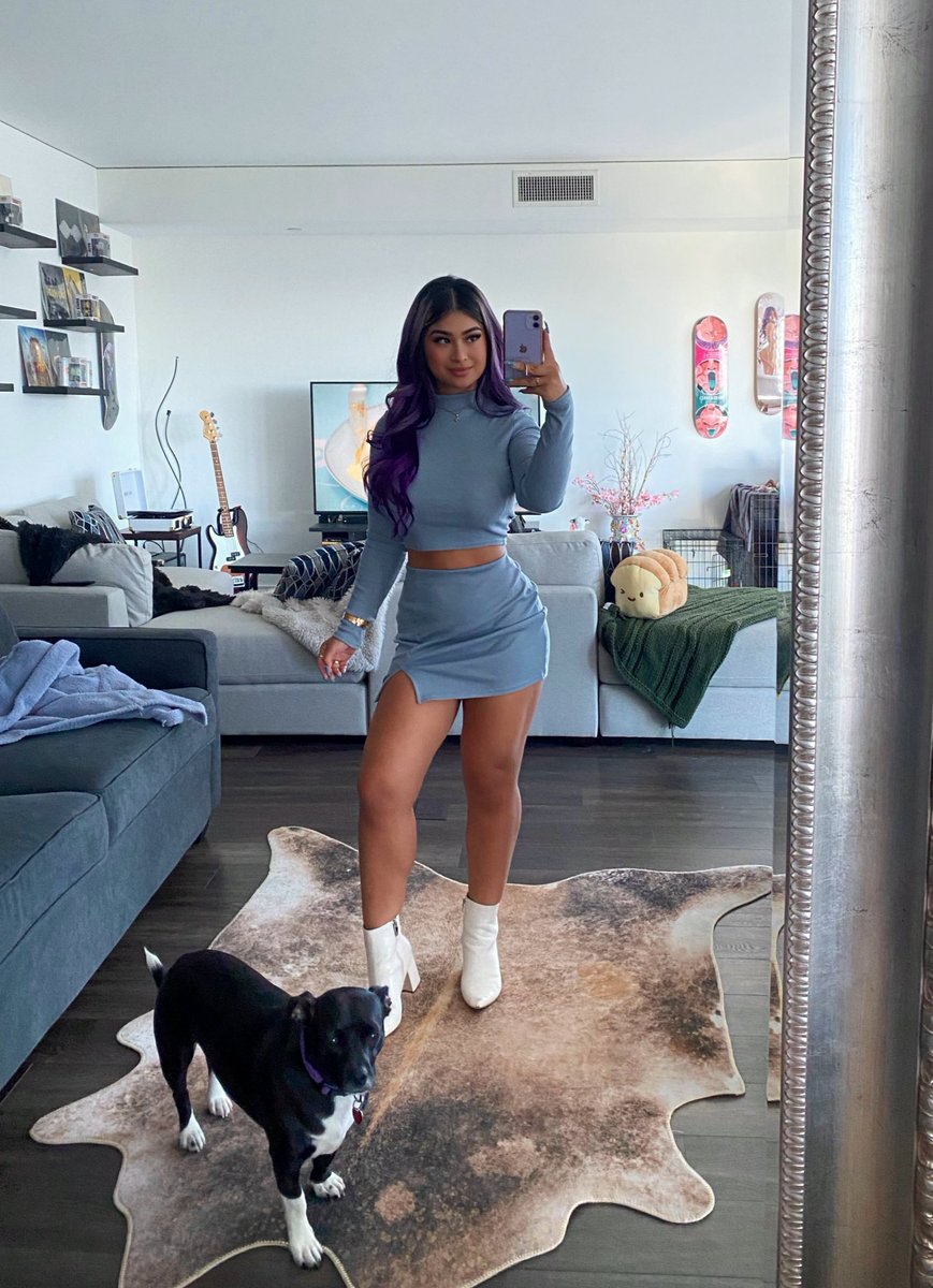 ellaemerald2811's tweet image. Am I not sexy enough for the older men on here ?

Retweet if you find me sexy 🍒🍆