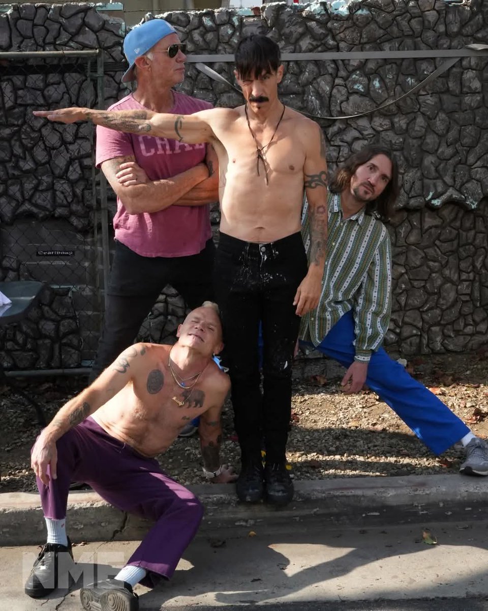 RHCP Argentina tweet media