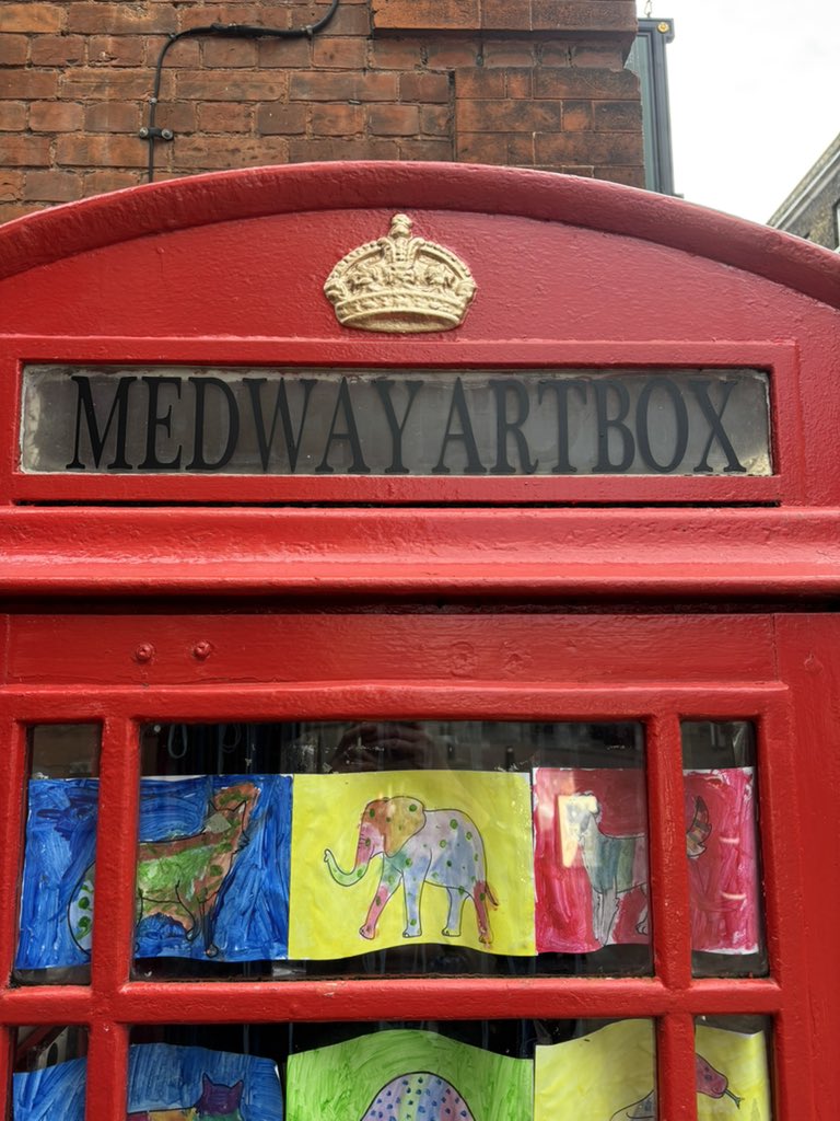 MedwayArtBox's tweet photo. Loving the imagination that went into the caveman paintings by Bullseye Class at Gordon Children’s Academy. Especially the “YES!” when they hit the target.

Last day to see it! (4/2)

Thank you to the pupils in Bullseye and Trotwood Classes for the last two weeks’ installation. https://t.co/lX5rpkoKbu