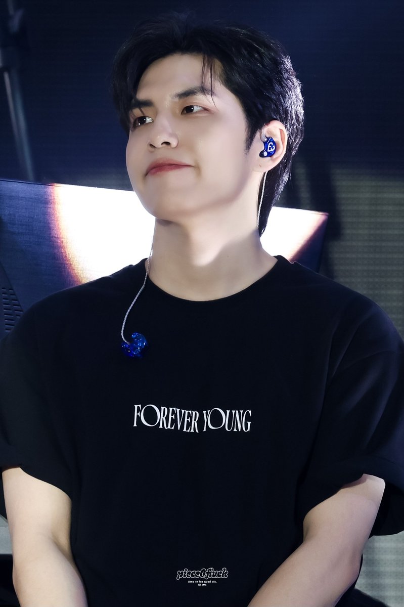 250201 FOREVER YOUNG in BUSAN

#DAY6 #WONPIL #데이식스 #원필