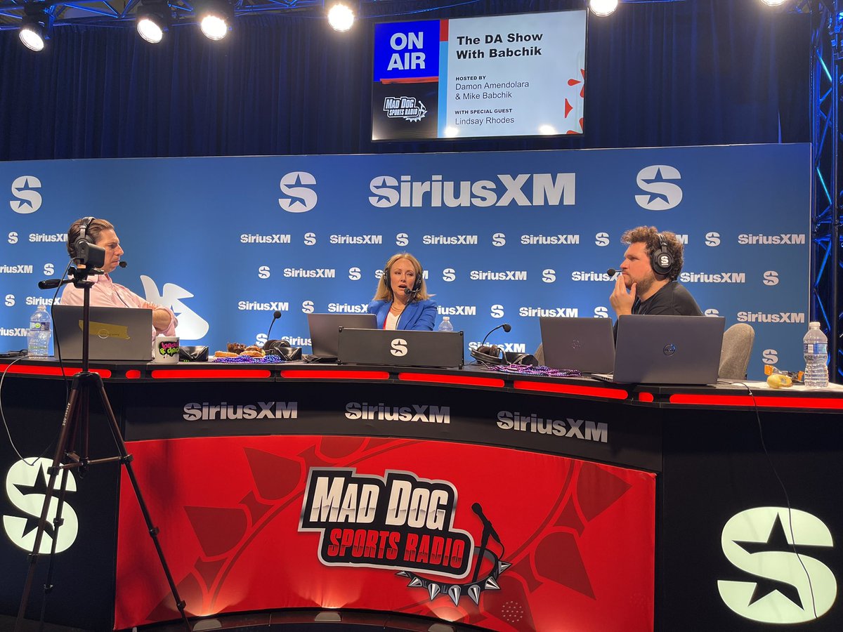 MadDogRadio's tweet photo. What a day for ‘The D.A. Show with Babchik’!
Thanks to all our guests who came by today, and stay tuned for many more this week!
@SolomonsWisdom @meJVT @lindsay_rhodes #ThomasDimitroff @SumerSports @DamonAmendo @Babchik https://t.co/g3txKpCTAm