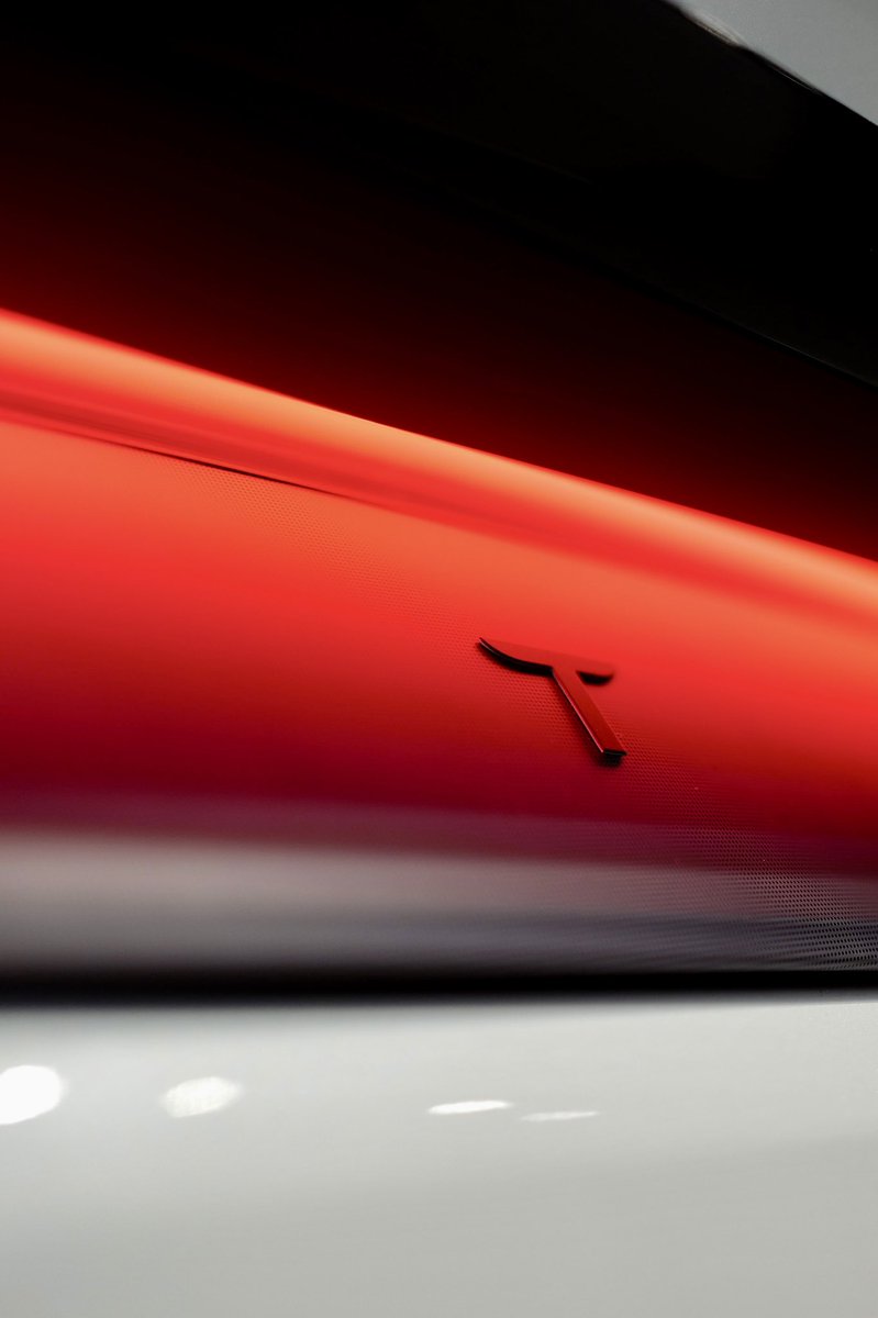 The tail lights of Tesla New Model Y is fantastic.
