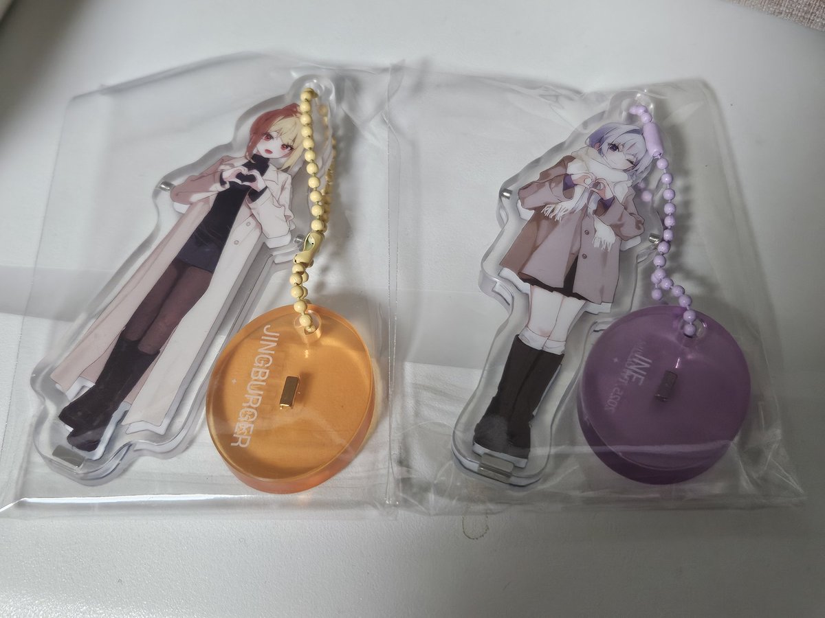 [RT💜💛🖤🩷🩵💚]

하루만에 무사하게 키링 다 모은 기념으로 제가 먹은 두찜 키링을 알티이벤트로 무나합니다.

아이네-징버거 세트입니다.

리셀러 방지용 조건 (당첨시 확인함)

세돌계: 프리패스 (새계정 파오시면 티남)
세돌계x: 이세돌을 얼마나 사랑하는지 인용알티로 어필해주세요.