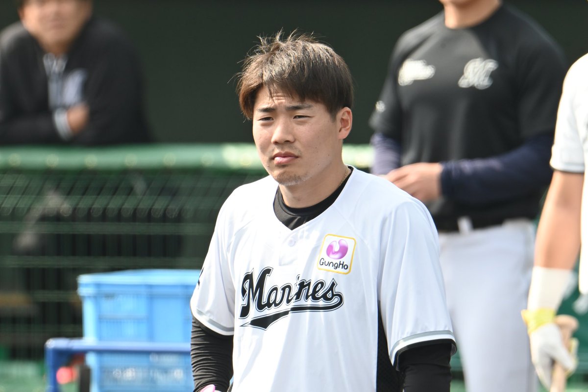 KuririnJp's tweet photo. 今日の #友杉篤輝 選手
無精ヒゲ？
#chibalotte 
#SpringCamp2025 https://t.co/hhpRDVOwfS