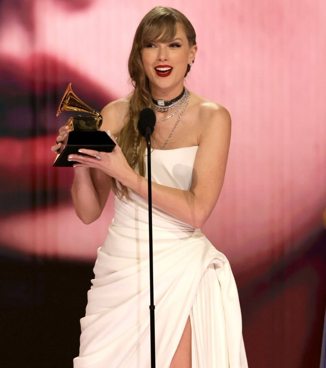 TheSwiftSociety's tweet photo. Throw🔙| 1 year ago today, Taylor Swift won her 4th Grammy for Album Of The Year with "Midnights" https://t.co/ry3ejgCMfm