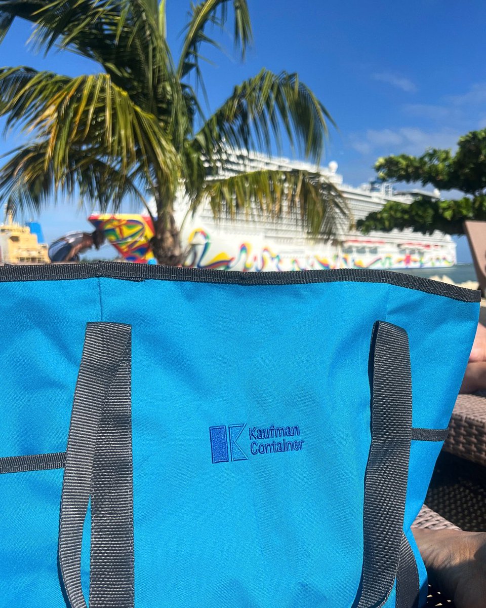 kaufmancont's tweet image. ❄️🥶 While the cold weather lingers here in Cleveland, we can’t help but dream of sunny beaches and warm ocean breezes! ☀️🏝️

#TravelTuesday #KaufmanContainer #WaitingForSummer #Cleveland