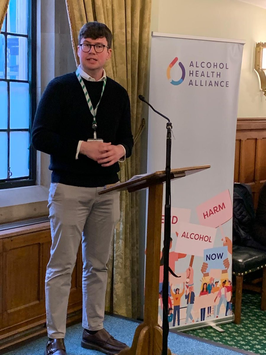 DanCardenMP's tweet photo. I was pleased to host Sir Ian Gilmore and @UK_AHA in Parliament this morning.
We need the Labour government to act on rising harm and deaths from alcohol, including with a comprehensive #AlcoholStrategy. https://t.co/9Vc10qitI1