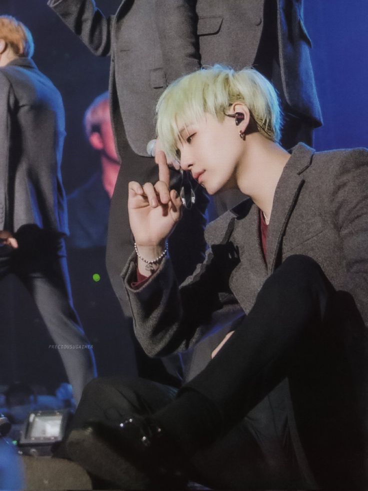 sugadooll's tweet photo. prettiest boy https://t.co/H8ELwOvyEL
