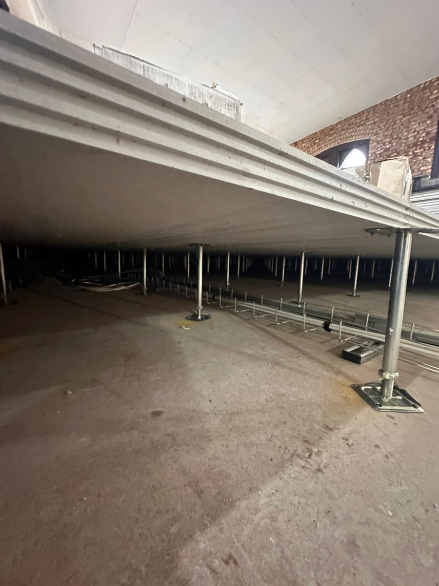 siteform_f's tweet image. Our Raised Access Lads are cracking on with our project in Aberystwyth, installing @Lindner_Group floor & more system at various heights throughout a listed building.