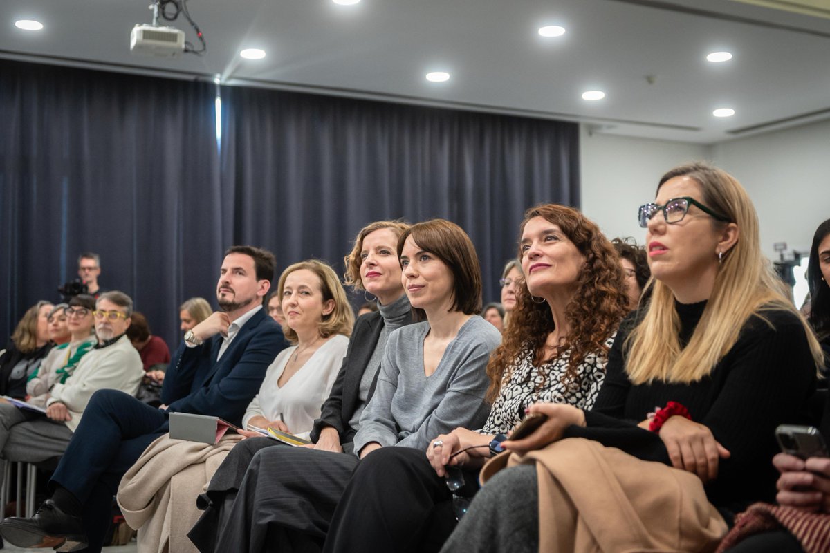 🗣️ <a href="/DianaMorantR/">Diana Morant</a>: “Solo resolveremos los desafíos del país si aprovechamos todo el talento científico”.

✅ La ministra ha clausurado la presentación del informe “Participación de las científicas como fuentes expertas en los medios”, de <a href="/FECYT_Ciencia/">FECYT</a>.

🔗ciencia.gob.es/Noticias/2025/…