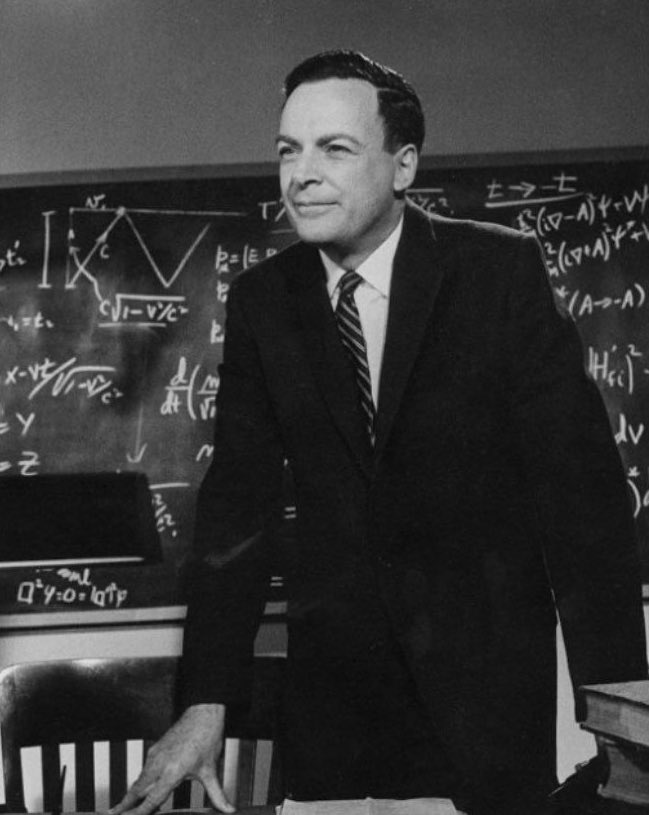 PhysInHistory's tweet photo. The Feynman Lectures on Physics, the most popular physics book ever written, are completely online. Read it here: 

 Volume 1:  https://t.co/6jnyp3Eubk

 Volume 2: https://t.co/hRnXVHuQTP 

Volume 3: https://t.co/2VA4gZ7TiL https://t.co/y3qU5Eau8P