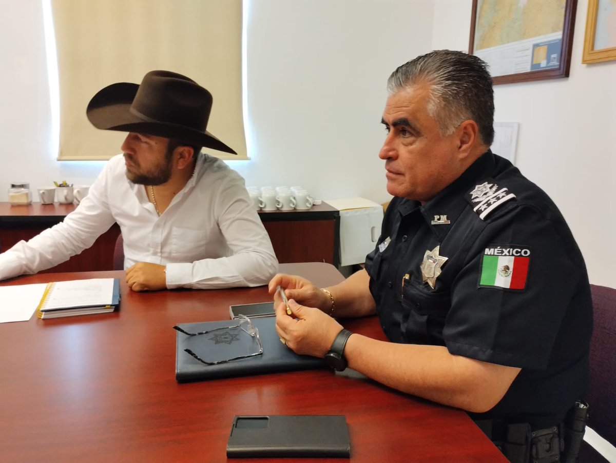 SSPMAgs's tweet photo. SE LLEVA A CABO PRIMERA REUNIÓN DE TRABAJO CON LA ASOCIACIÓN DE CABALGANTES DEL ESTADO DE AGUASCALIENTES PARA LA COORDINACIÓN DE LA PRÓXIMA “CABALGATA DE LA FERIA NACIONAL DE SAN MARCOS 2025”.
Mayor información: https://t.co/65k5y8LwsM https://t.co/p7wnINHoZn