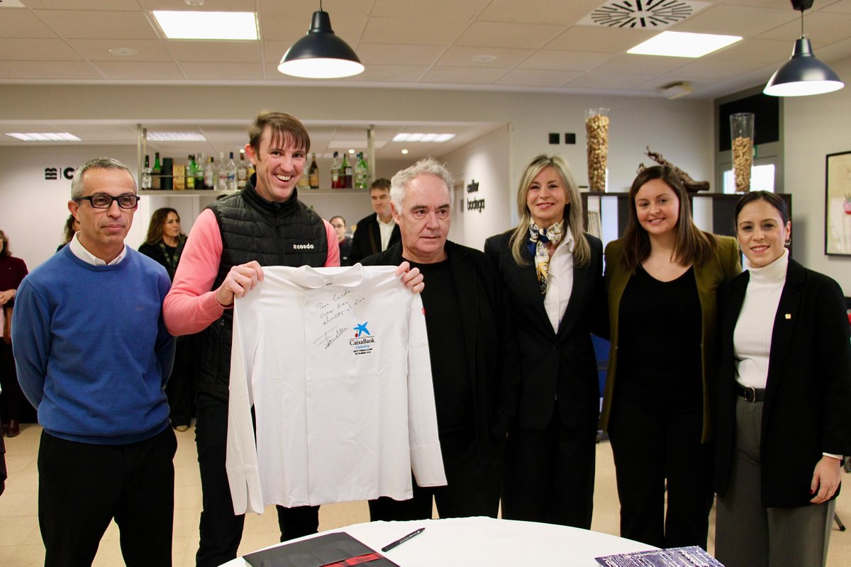 👨‍🍳Organizamos en Castellón junto a <a href="/ferranadria/">Ferran Adrià</a> y elBullifoundation un “Curso Intensivo de Gestión en Restauración” para más de 60 hosteleros con el objetivo de ofrecerles herramientas para mejorar la gestión de sus negocios. 👉
ow.ly/2LaJ50UTbHF