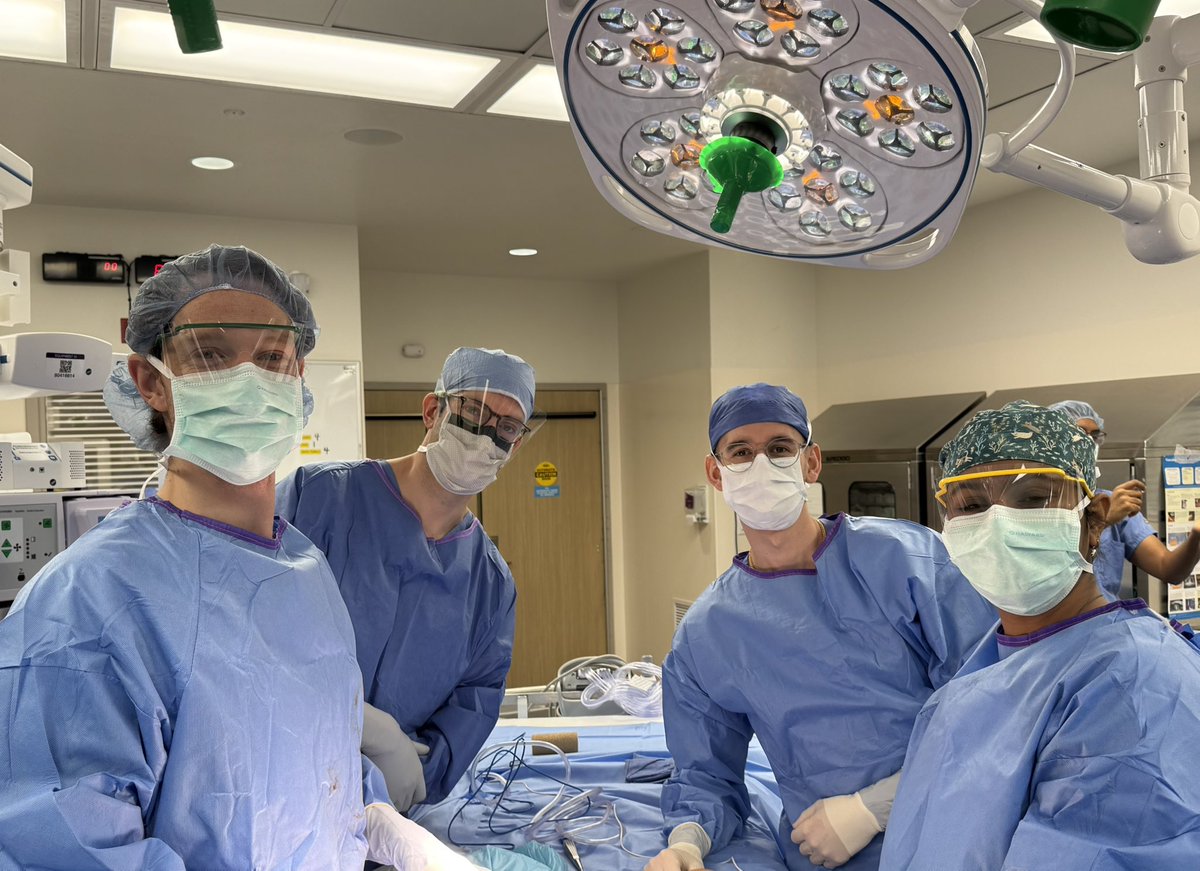 Matthew Smeds (@mattsmeds) on Twitter photo When it’s a slow morning so four vascular residents decide to scrub together. <a href="/SLUVascular/">Saint Louis University Vascular Surgery</a> When it’s a slow morning so four vascular residents decide to scrub together. <a href="/SLUVascular/">Saint Louis University Vascular Surgery</a>
