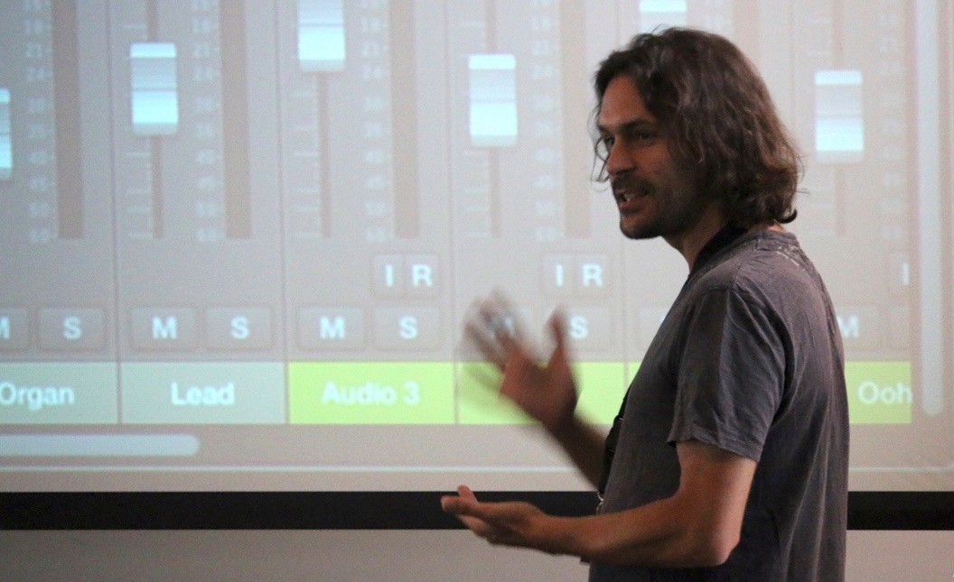 LogicProHelp's tweet image. Ready to level up your Logic Pro skills?
Get immersive, real-world training (in L.A. or online). Now’s the best time to lock in your spot at the lowest price!
� April 8-11
$̵1̵3̵9̵5̵ $1195 Early Bird (ends February 20)
logicprohelp.com/logic-pro-clas…
Got questions? Just ask!