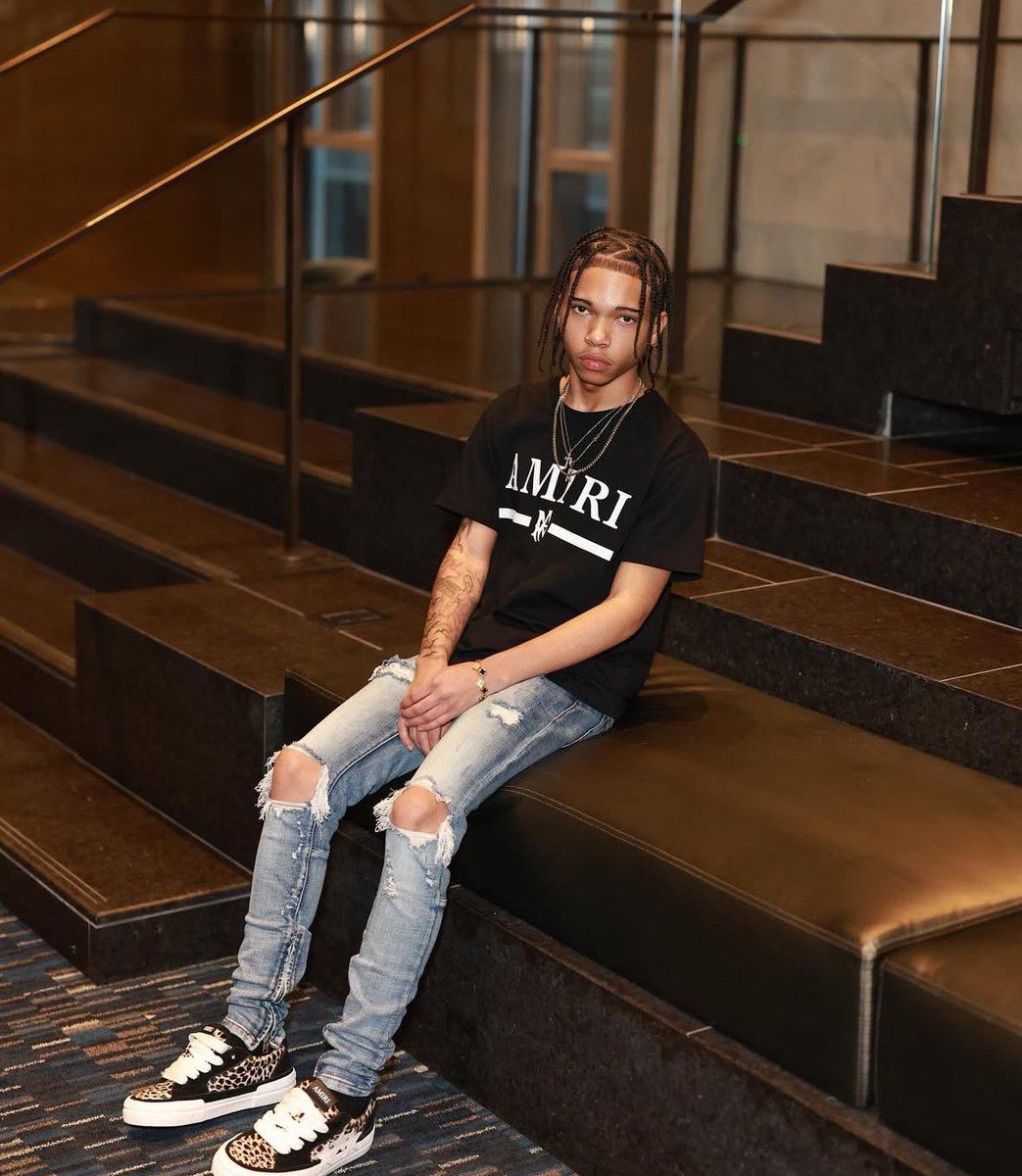 user2746392926's tweet image. it’s my birthday