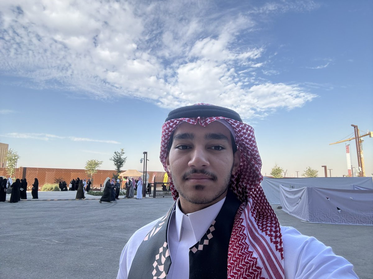 Ph_AbdullahTJ's tweet photo. First day ☑️ 
#SIPHA25 
#ما_وراء_الحلم https://t.co/zhpnqoz5Tg