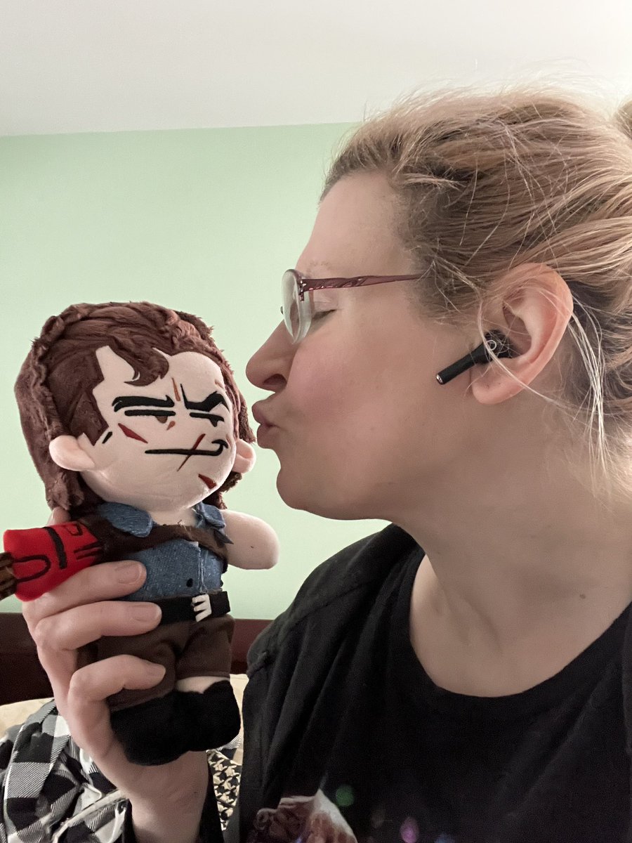 babsmayhem613's tweet photo. Valentines Day came early thanks to @TwilightPalms ❤️❤️❤️ https://t.co/P8AoyNcJHy