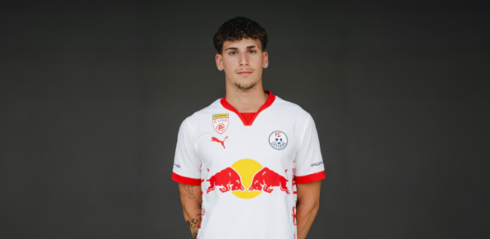 simo_lor's tweet photo. Alessandro #Ciardi torna a casa: il 18enne passa al @1913parmacalcio, come fa sapere il @RedBullSalzburg sul proprio sito ufficiale. Colpo importante per il settore giovanile ducale, visto che Ciardi oltre ad essere un nazionale azzurro era cercato da tutte le big. #Parma https://t.co/Kipd8uS7rY