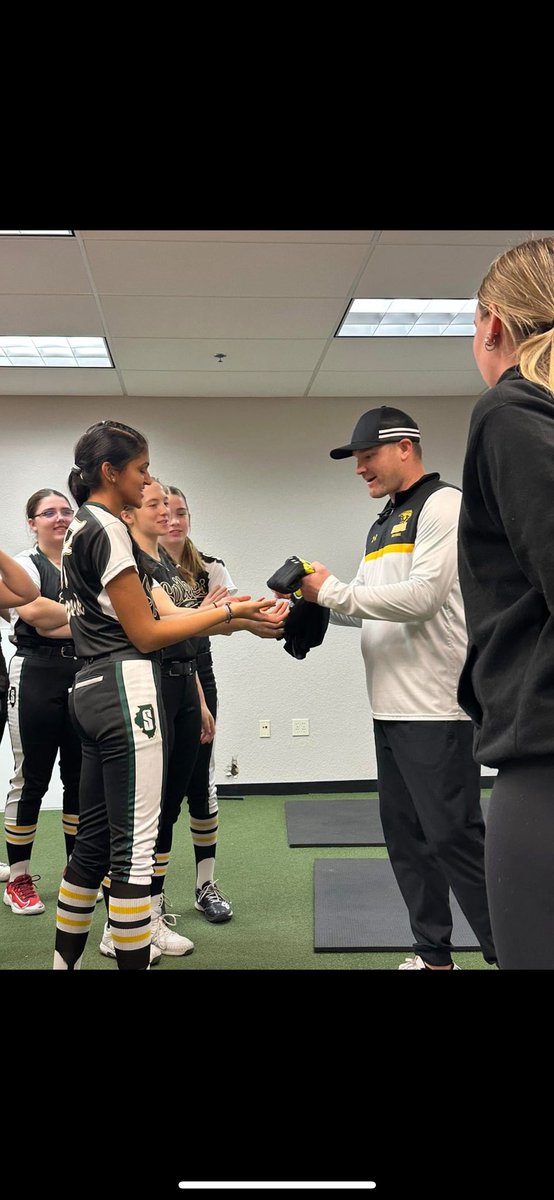 My team and I had a great opportunity to practice with Head Coach Beyer from Oshkosh softball! Got to practice with some of the Oshkosh girls, who were spikes alums, and improve our mental game.