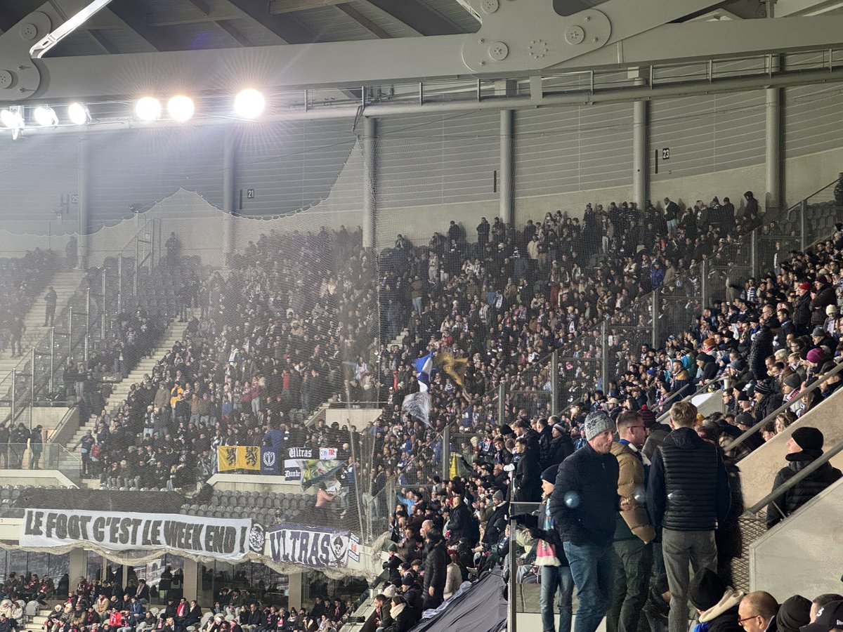 Patrice Vergriete (@p_vergriete) on Twitter photo C’est un match pour l’histoire, preuve de la nouvelle dimension acquise par l’<a href="/usldunkerque/">USL DUNKERQUE 🐬</a>, qui n’avait pas atteint le stade des 8e de finale de la <a href="/coupedefrance/">Coupe de France</a> depuis 1978.
Bravo aux 3 000 dunkerquois ayant fait le déplacement, vous avez assurément gagné la bataille des cœurs C’est un match pour l’histoire, preuve de la nouvelle dimension acquise par l’<a href="/usldunkerque/">USL DUNKERQUE 🐬</a>, qui n’avait pas atteint le stade des 8e de finale de la <a href="/coupedefrance/">Coupe de France</a> depuis 1978.
Bravo aux 3 000 dunkerquois ayant fait le déplacement, vous avez assurément gagné la bataille des cœurs
