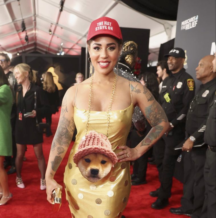 mattxiv's tweet image. i’m being serious. who the hell is joy villa? she’s been invited to the grammys almost every year for the last decade and does this every time. she’s a “singer” with 1,108 monthly listeners on spotify. does anyone know what’s going on