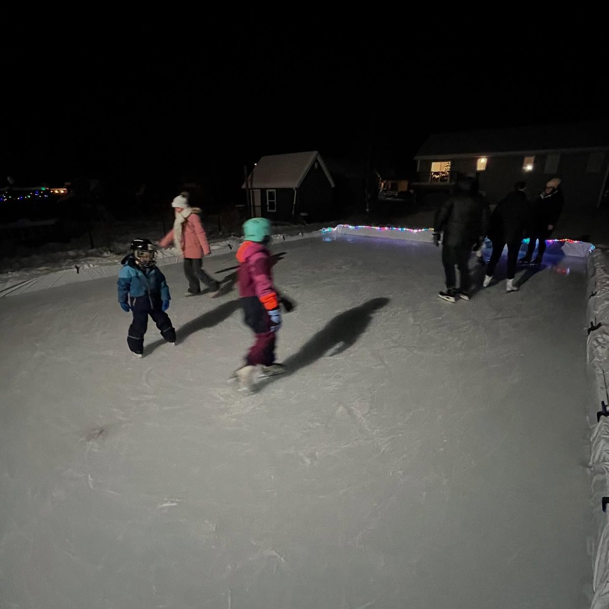 Help the M&amp;M Arena get a pizza party by voting in the Hot 93.1 Fredericton Backyard Rink contest!

hot931.ca/backyard-rink/