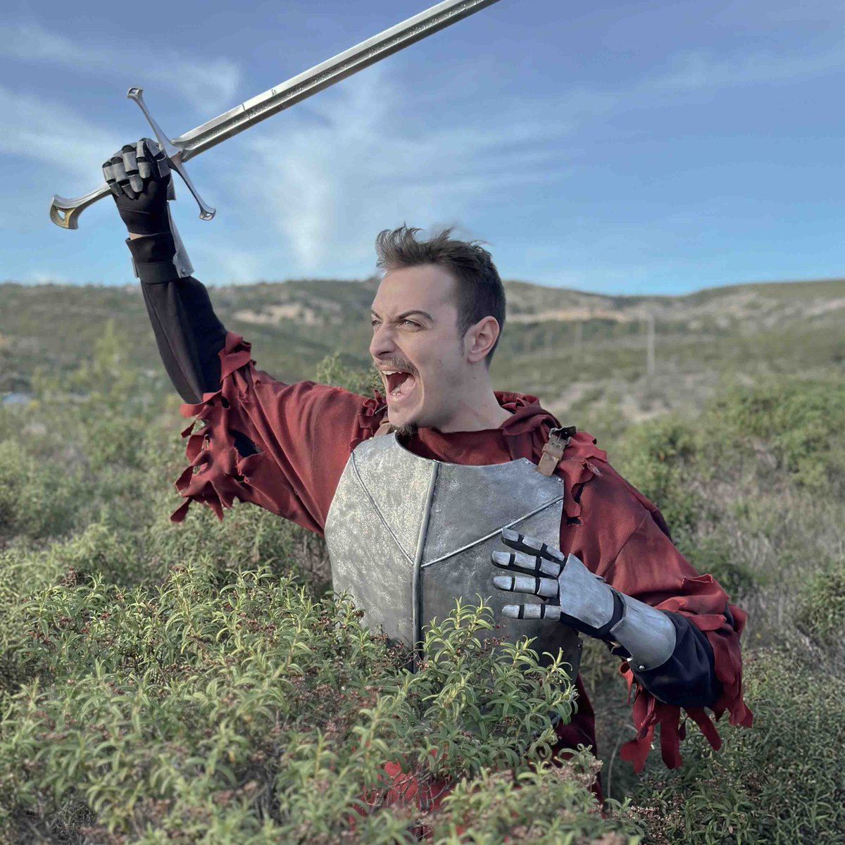 fynless's tweet image. WHOUUHOUUU j'ai pu bosser sur ce visuel pour Hugo, la classe !! ⚔️🩸🔥
Allez on va commenter le tweet 👍