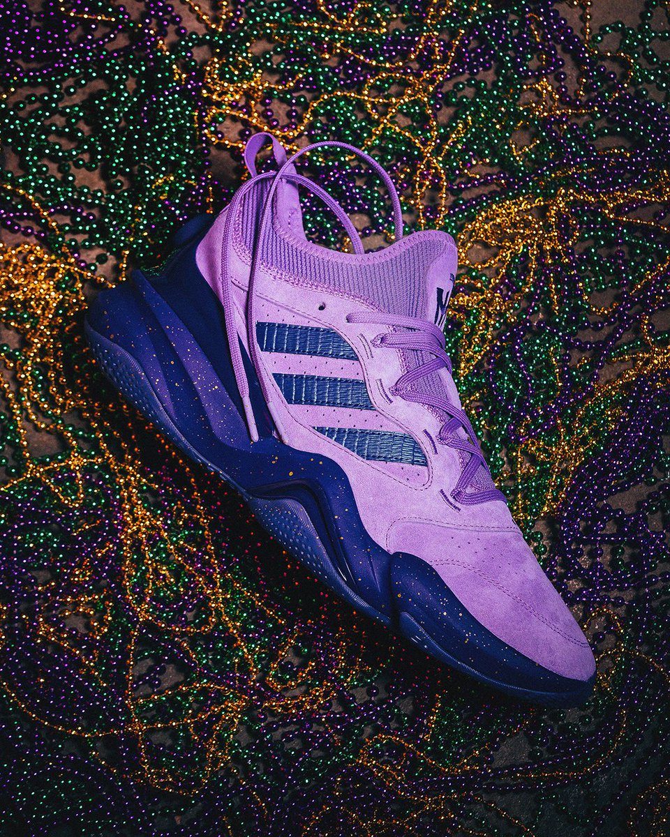 patrick mahomes shoes colors