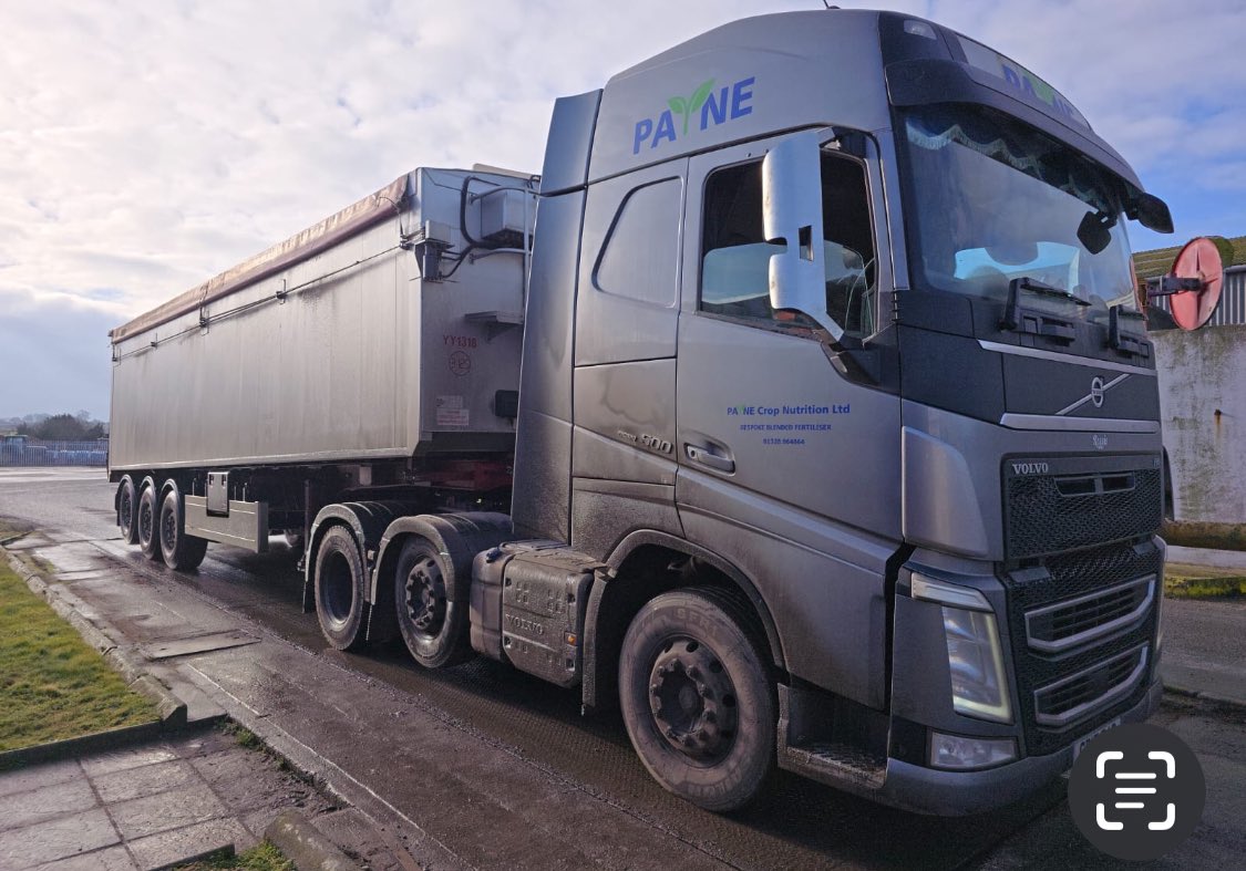 PayneNutrition's tweet photo. 🚜 Why choose Payne Crop Nutrition Bulk Fertiliser?  
✅ Bespoke blends for your crops &amp; soil  
✅ Cost-effective bulk delivery  
✅ Consistent quality &amp; reliability  
✅ No bags to dispose of   
✅ Expert advice for max yields  
💪 Grow smarter with Payne! 🌱 #Farming 🤔 https://t.co/3AlCbmgMhZ