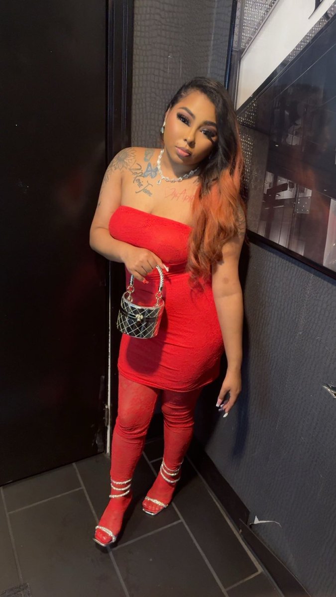 _blexicangirl's tweet photo. 26 be good to me 🥂✨♥️

#happybirthdaytoME🥳♒️ https://t.co/yCNGAj1FPP