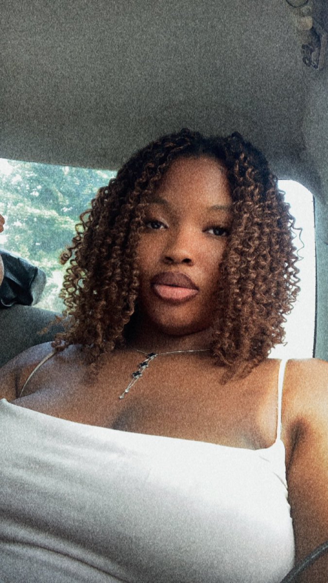 okoata1's tweet image. Happy New month 😍💋#feb