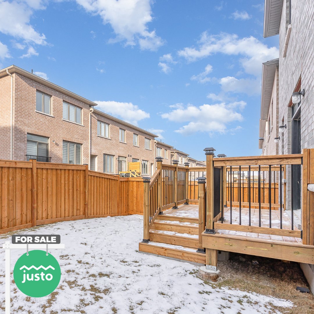 🏡  Your Dream Home Awaits! Beautiful Detached Home
🛏️  4 Bedrooms
🛁  4 Bathrooms
🚗  4 Parking Spaces
💰  Listing Price: $ 1,256,000
💰  Cashback: ~$ 12,200

For more details, visit hubs.la/Q035hpBJ0

#Justo #JustoRealEstate #JustoListing
